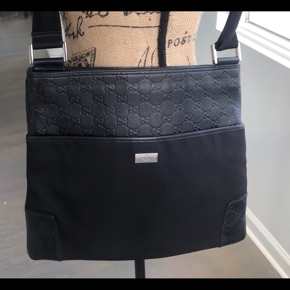Gucci Handbags - Gucci Guccissima Messenger Bag